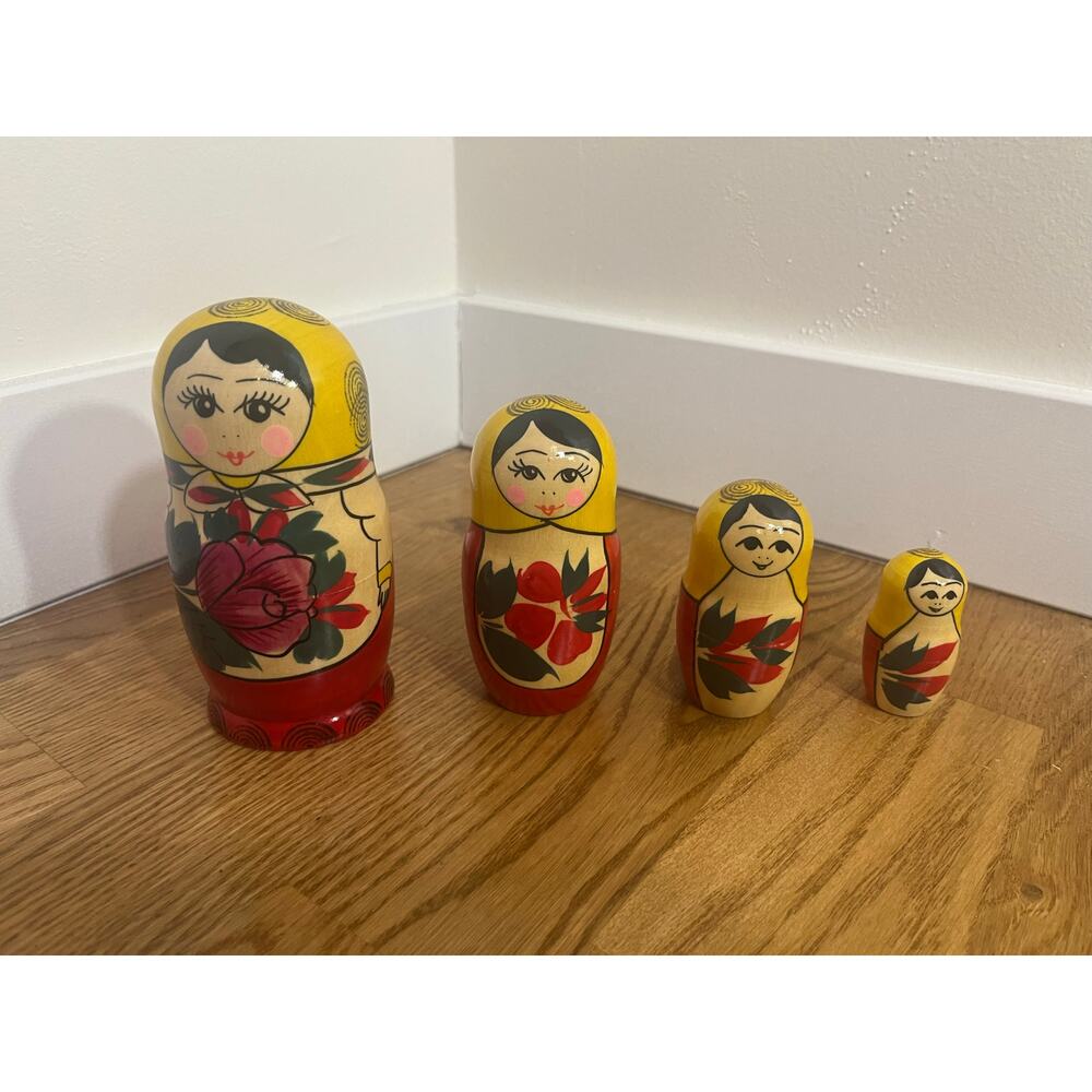 Wooden‎ Nesting Dolls Stacking Toy Decor